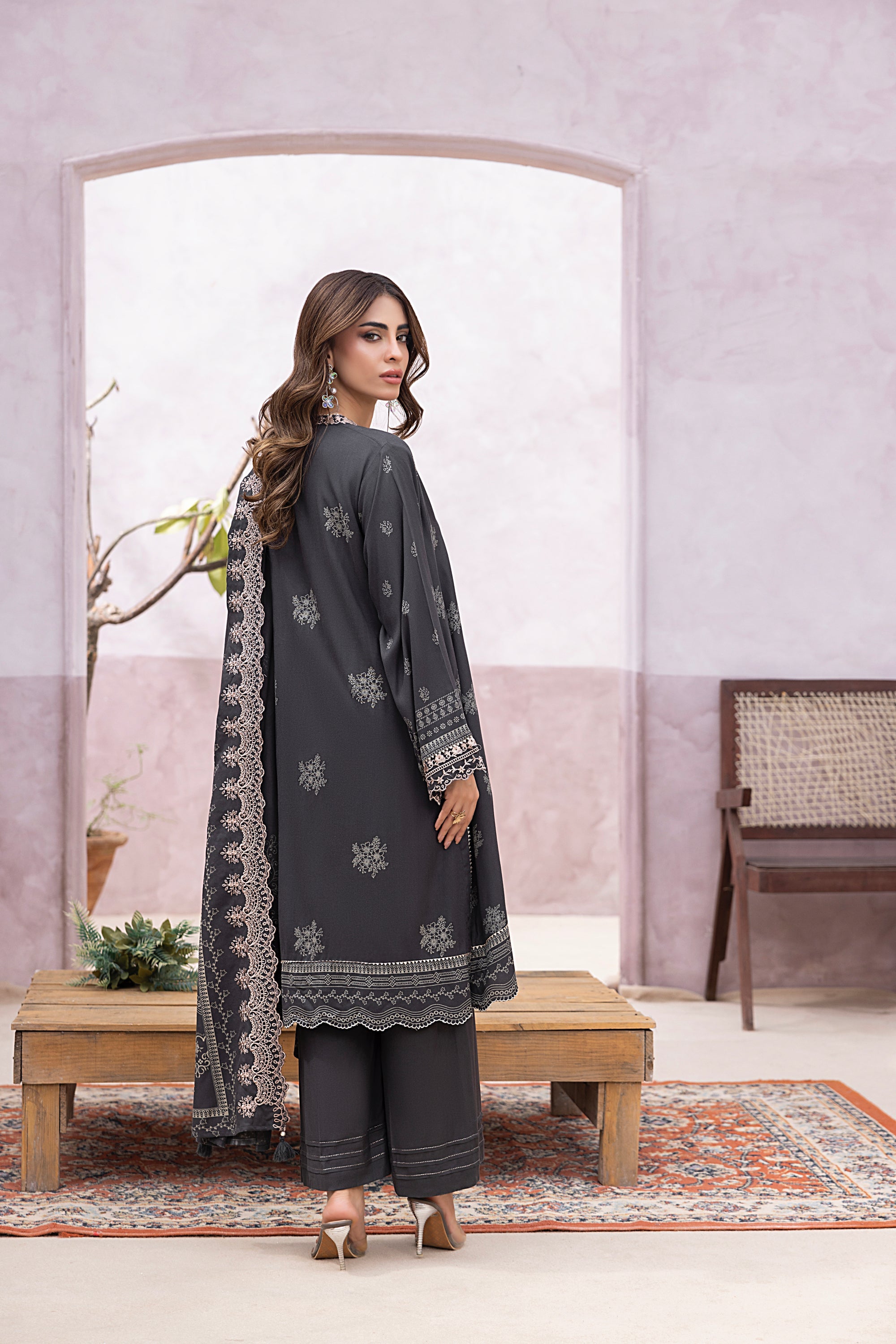 03 Piece Stitched Printed Embroidered Cashmi Wool