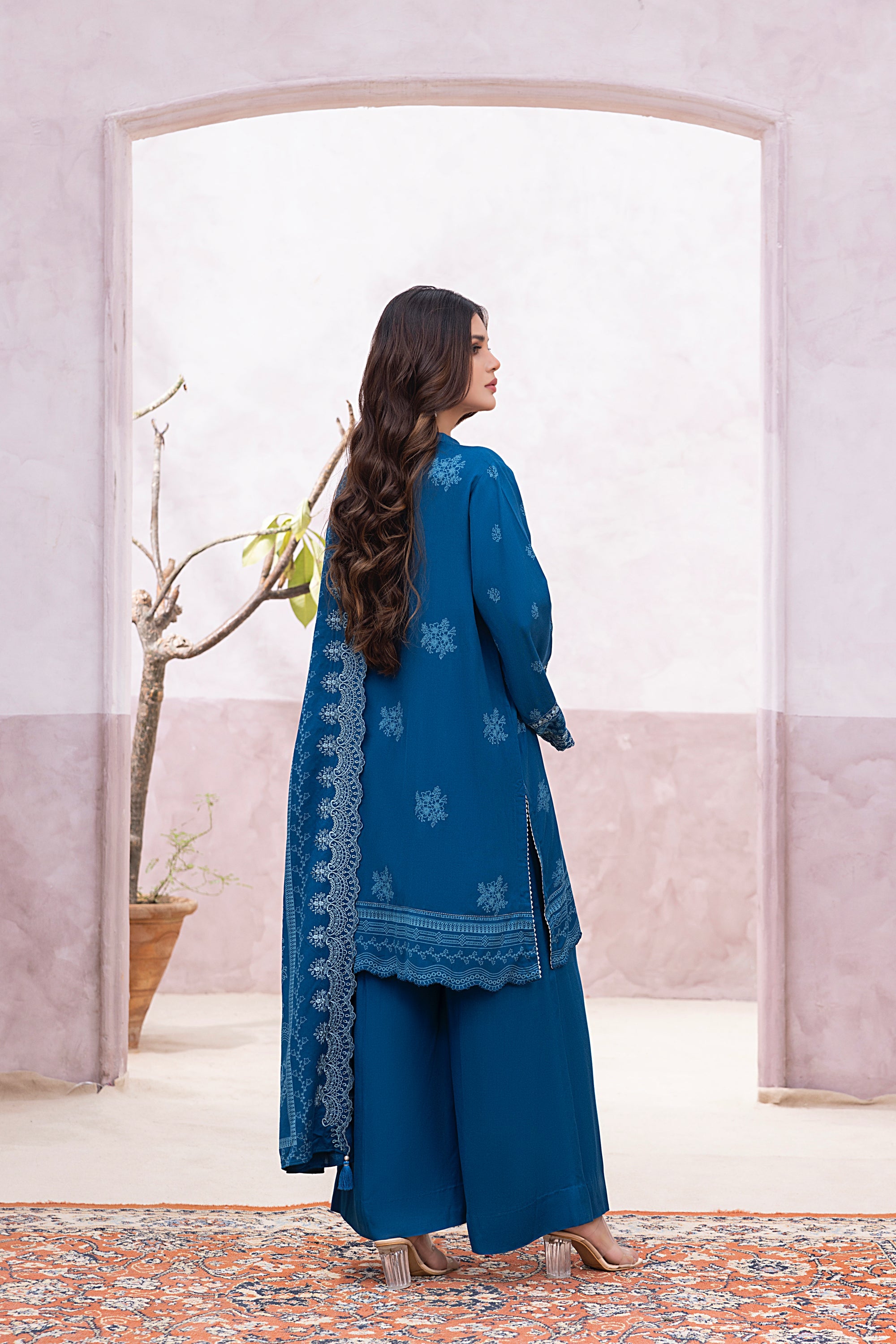 03 Piece Stitched Printed Embroidered Cashmi Wool