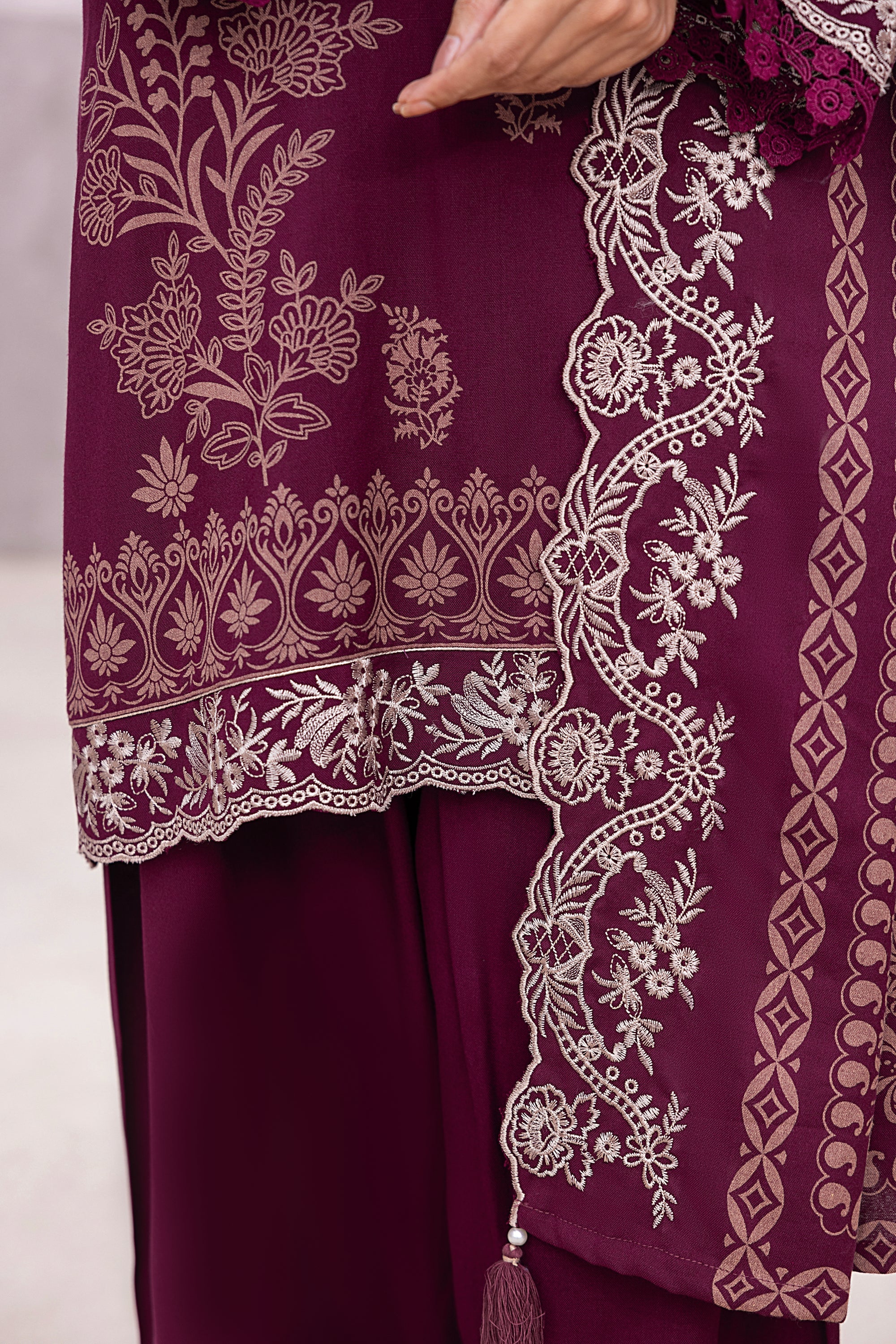 03 Piece Stitched Printed Embroidered Cashmi Wool