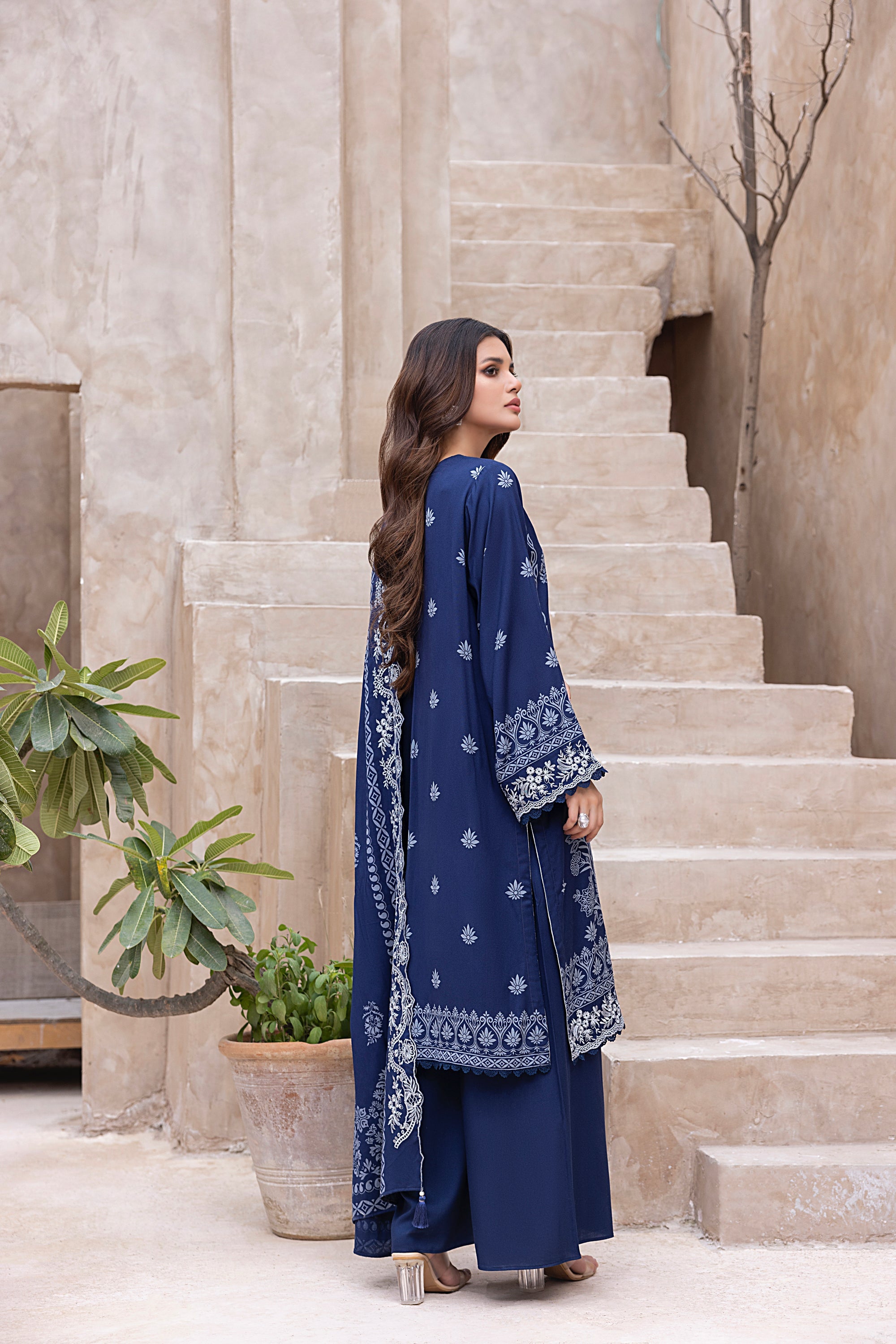 03 Piece Stitched Printed Embroidered Cashmi Wool
