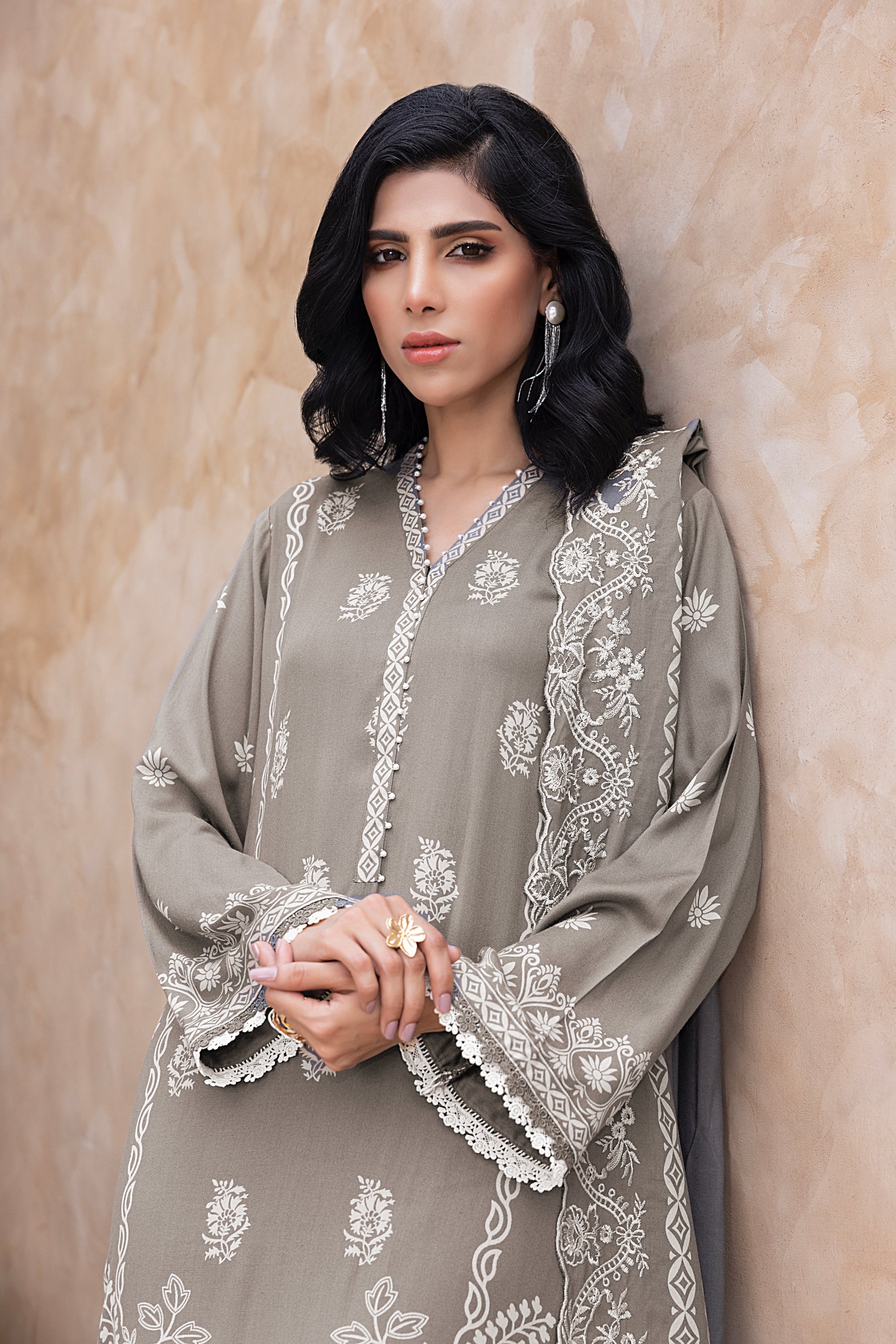03 Piece Stitched Printed Embroidered Cashmi Wool