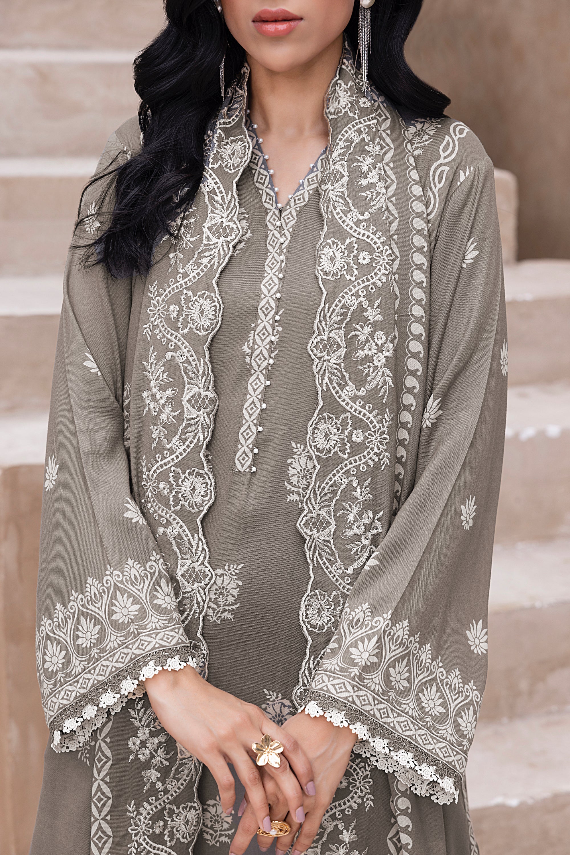 03 Piece Stitched Printed Embroidered Cashmi Wool