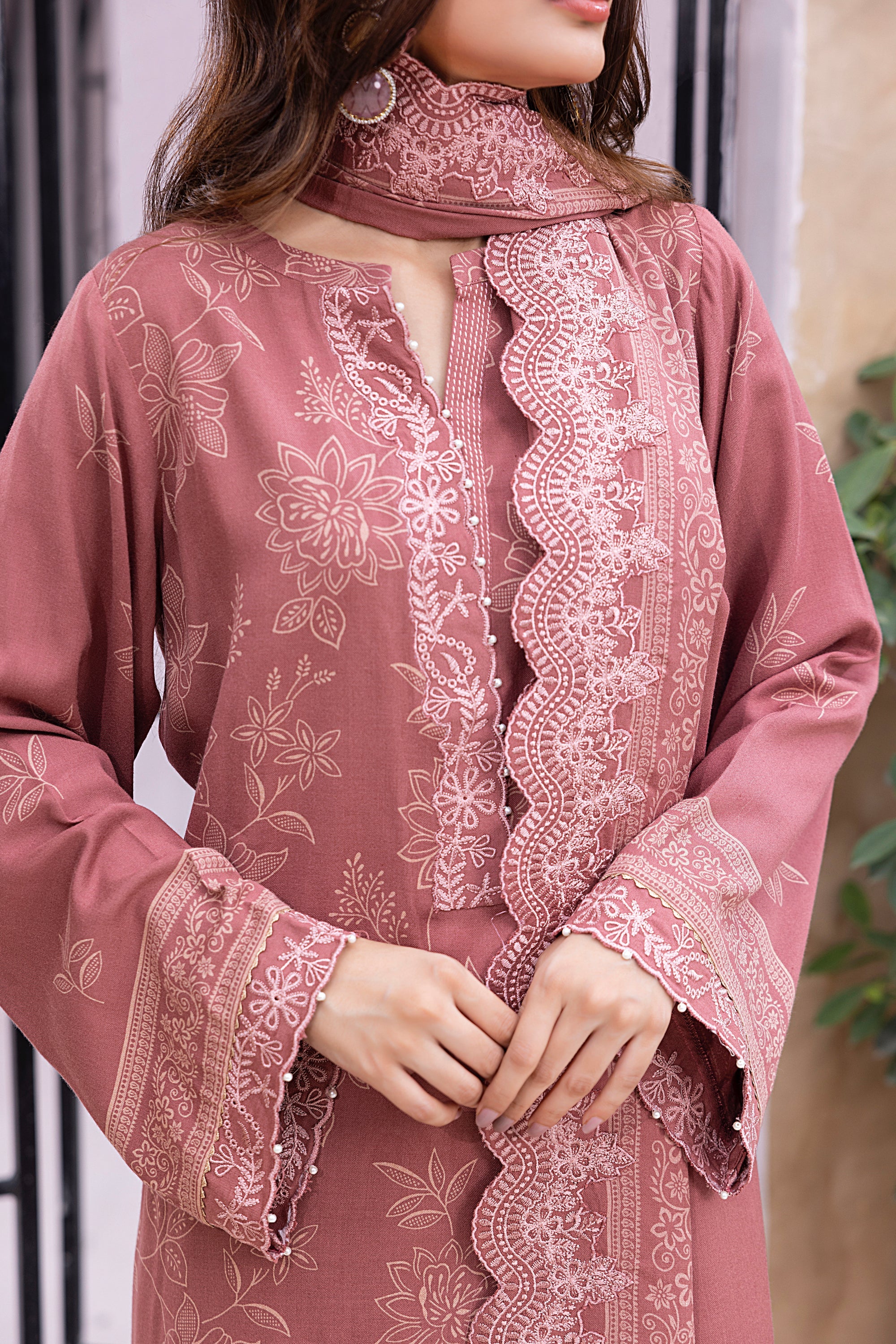 03 Piece Stitched Printed Embroidered Cashmi Wool