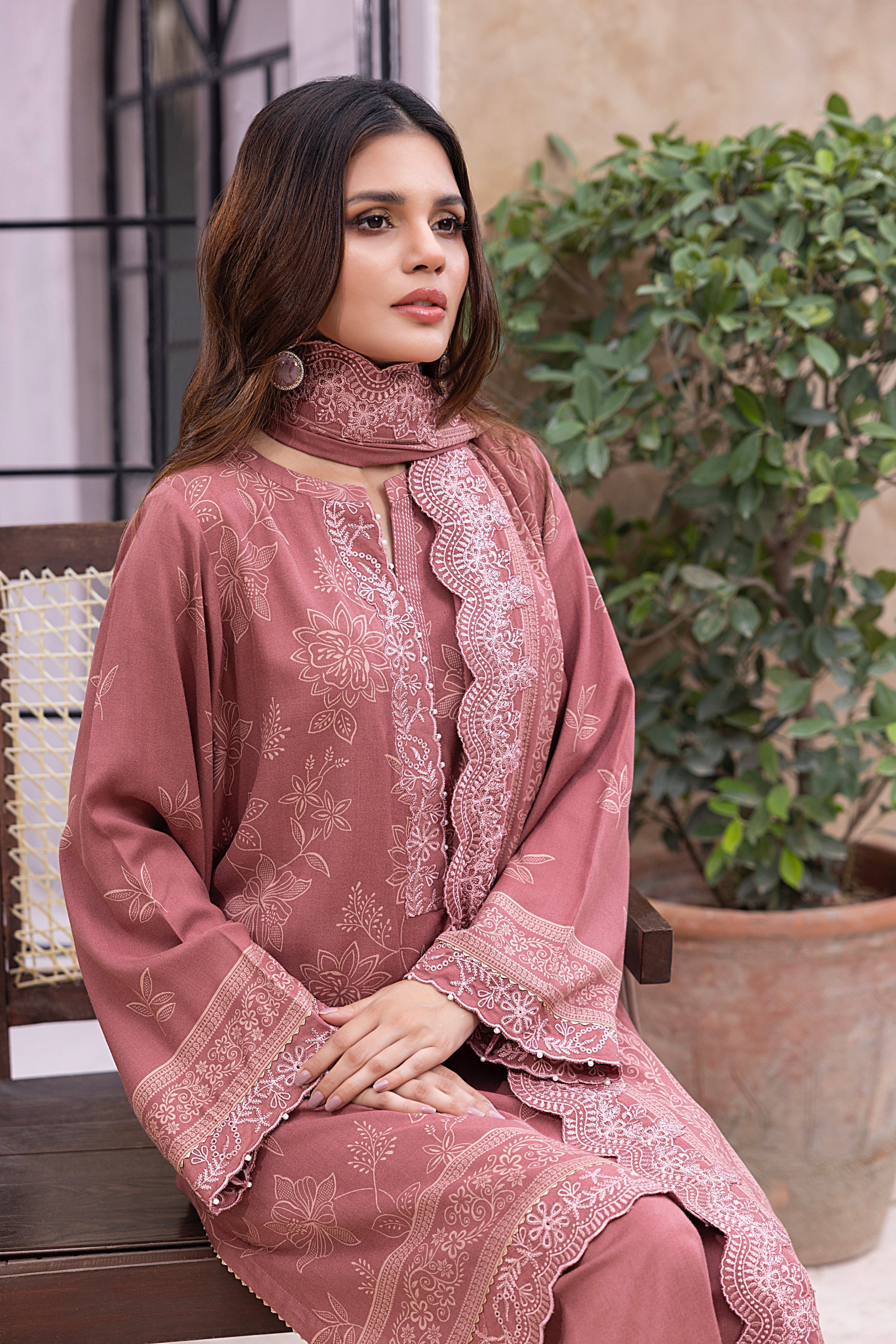 03 Piece Stitched Printed Embroidered Cashmi Wool