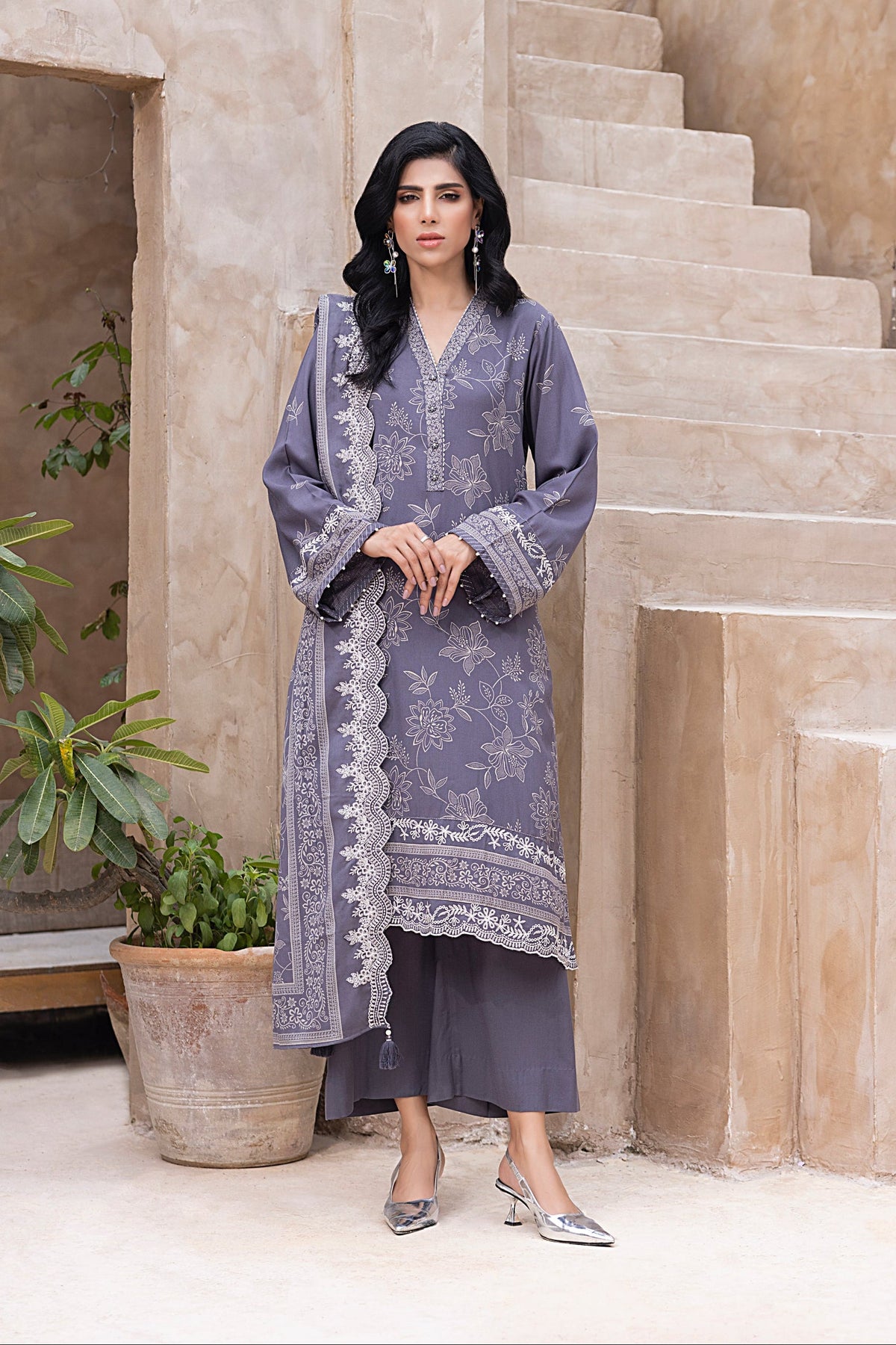 03 Piece Stitched Printed Embroidered Cashmi Wool