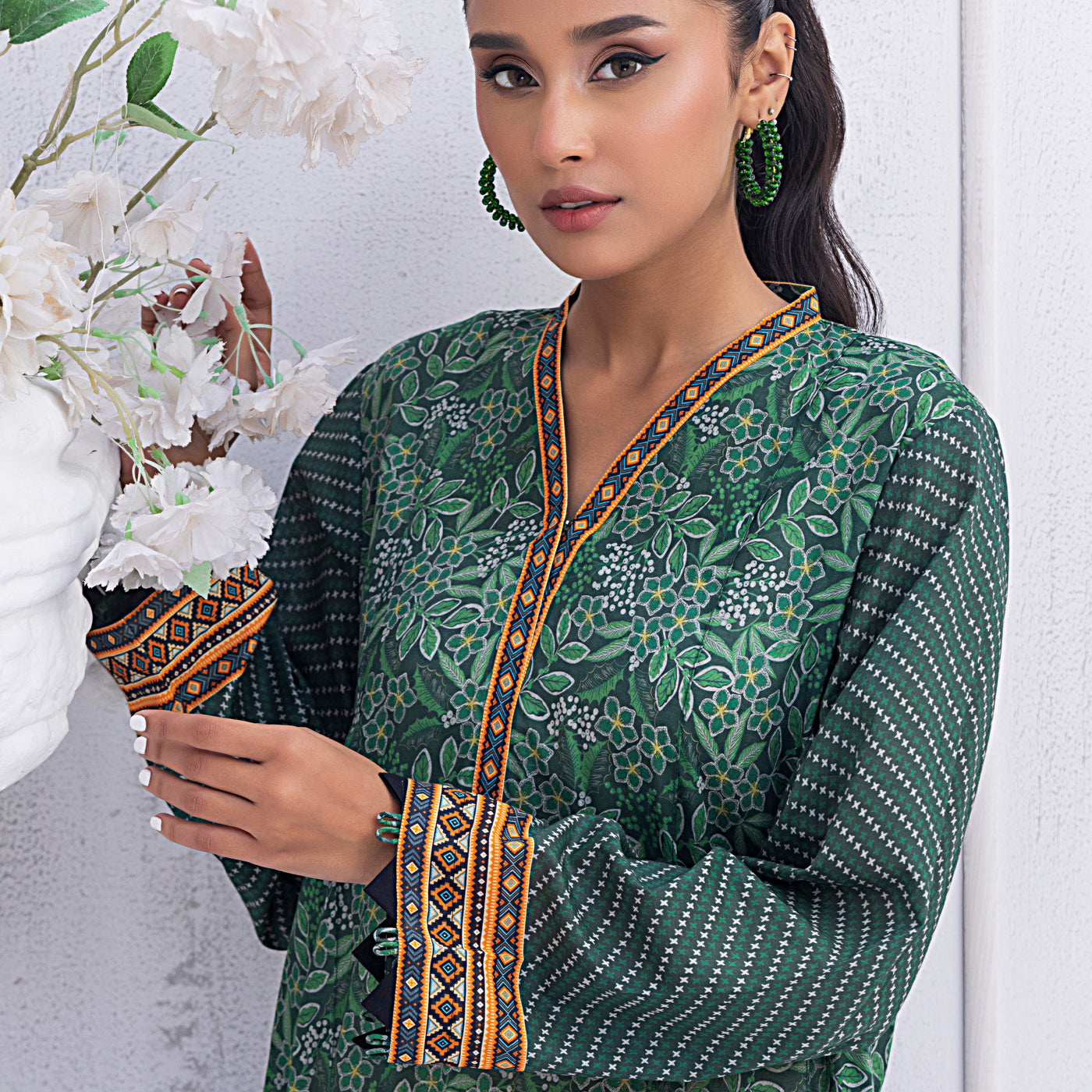 01 Piece Unstitched Printed Lawn Shirt - View 2 - Lakhany