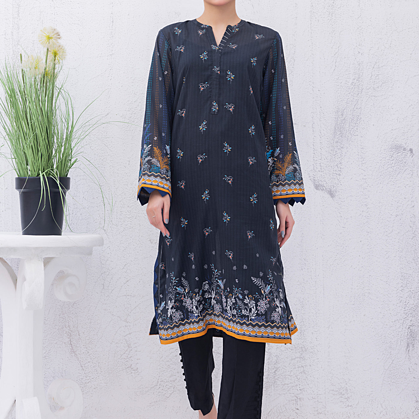 01 Piece Unstitched Printed Lawn Shirt - Lakhany