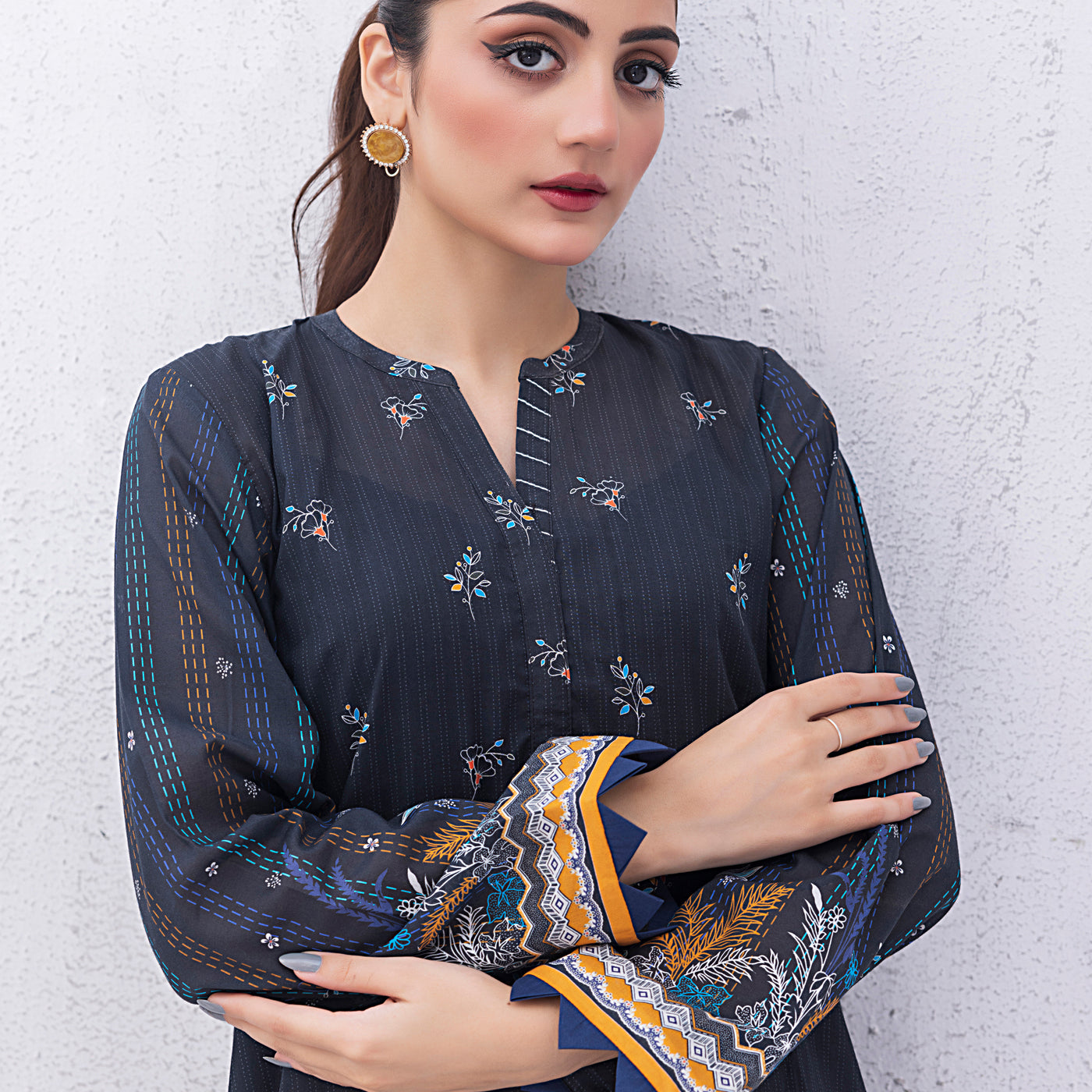 01 Piece Unstitched Printed Lawn Shirt - View 5 - Lakhany