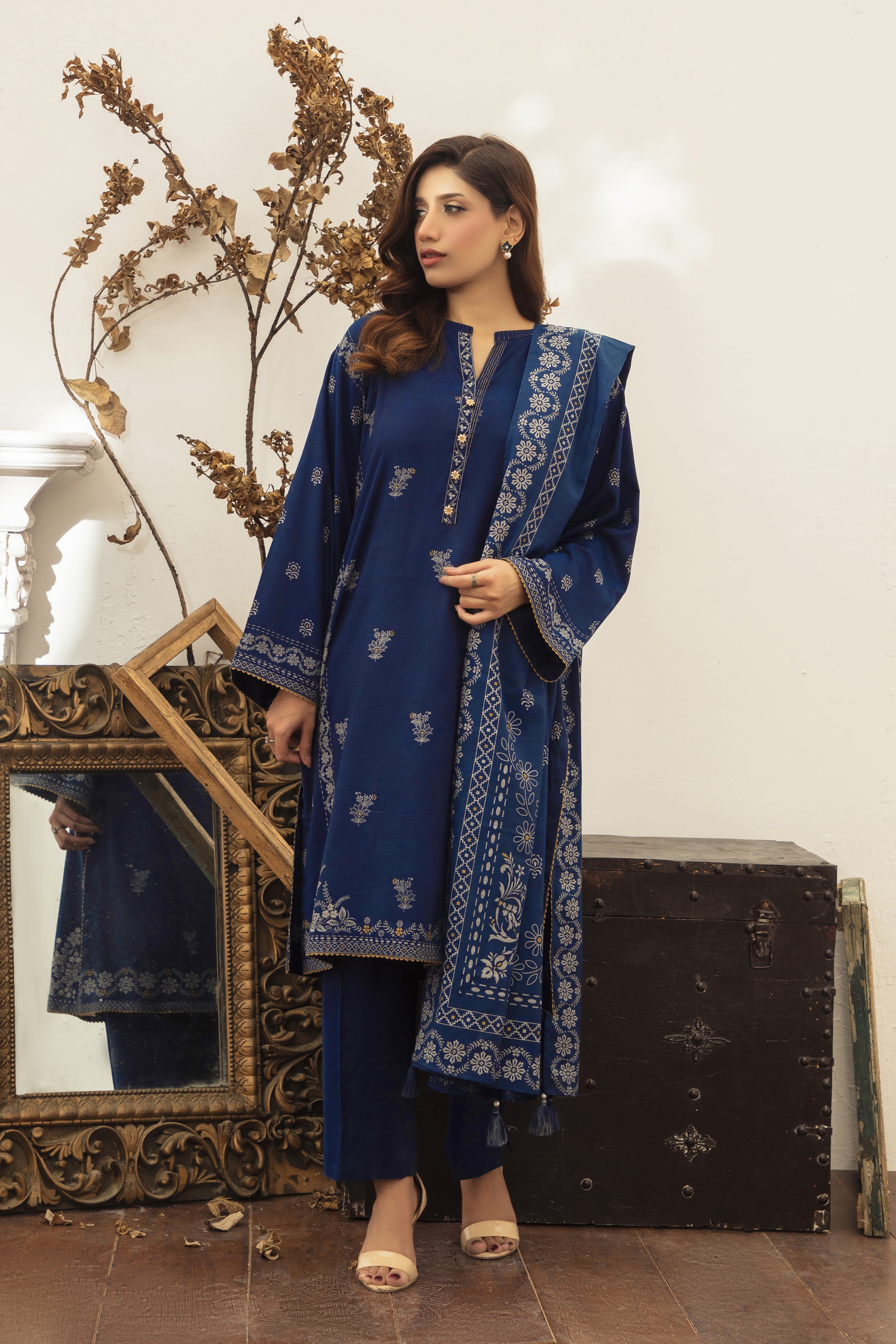 03 Piece Stitched Textured Pearl Printed Marina