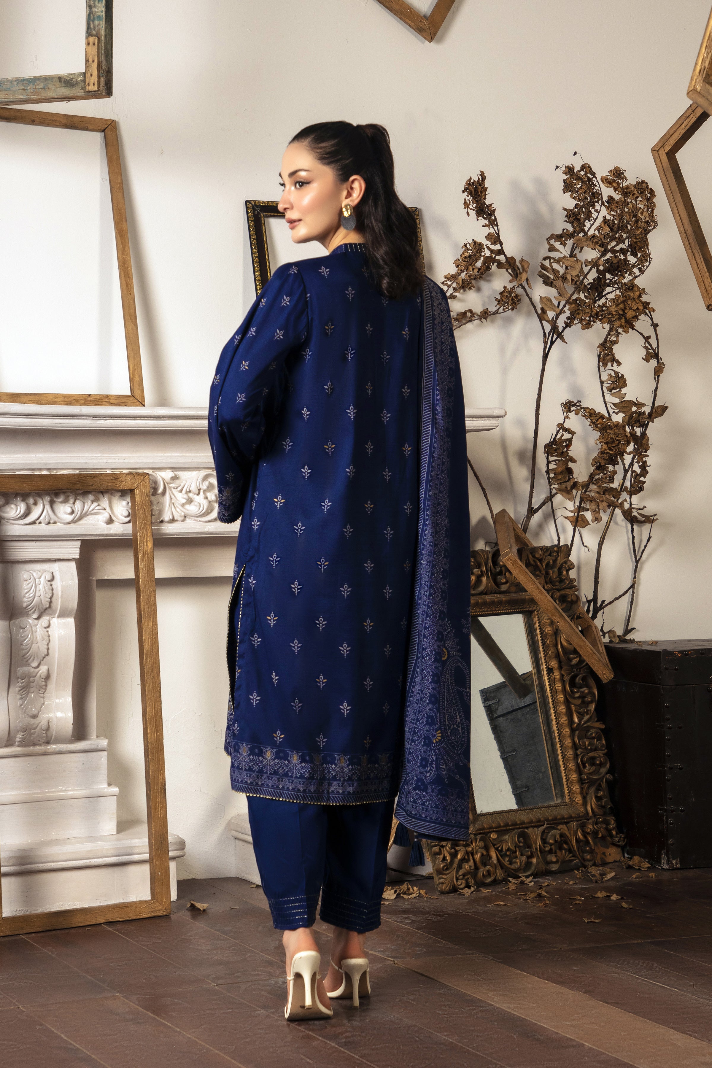 03 Piece Stitched Textured Pearl Printed Marina