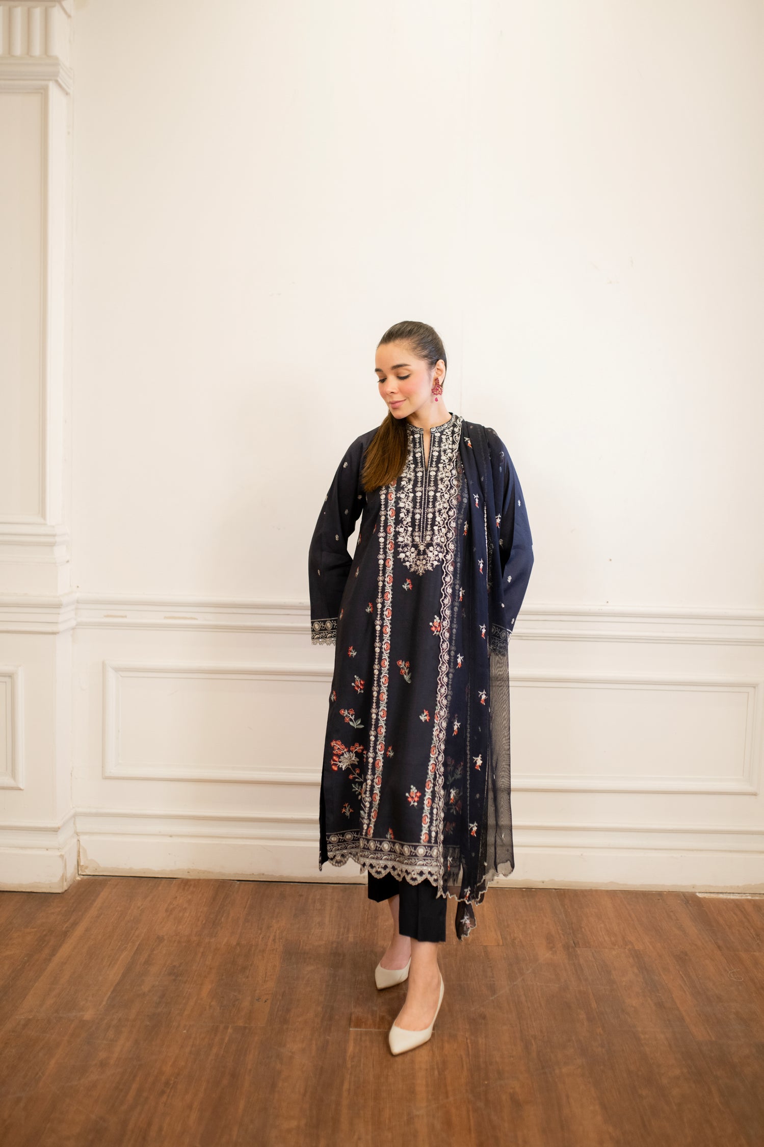 03 Piece Ready To Wear Embroidered Pret